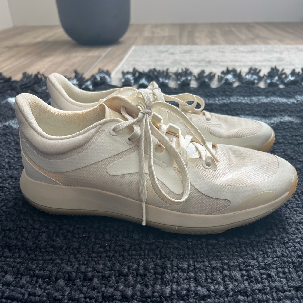 Lululemon Strongfeel Training Shoe - Size 8!